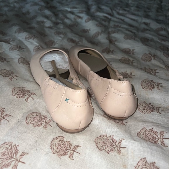 New livie and Luca women’s flats - Picture 2 of 2